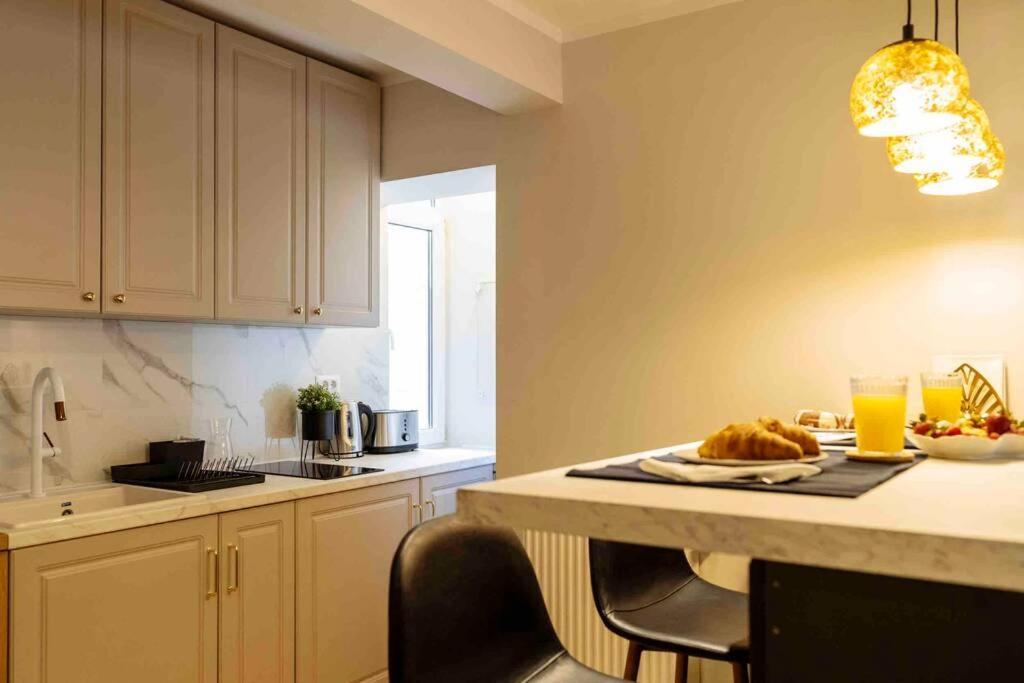 شقة Stunning Views 2Br Intercontinental Flat بوخارست المظهر الخارجي الصورة
