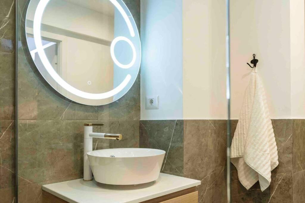 شقة Stunning Views 2Br Intercontinental Flat بوخارست المظهر الخارجي الصورة