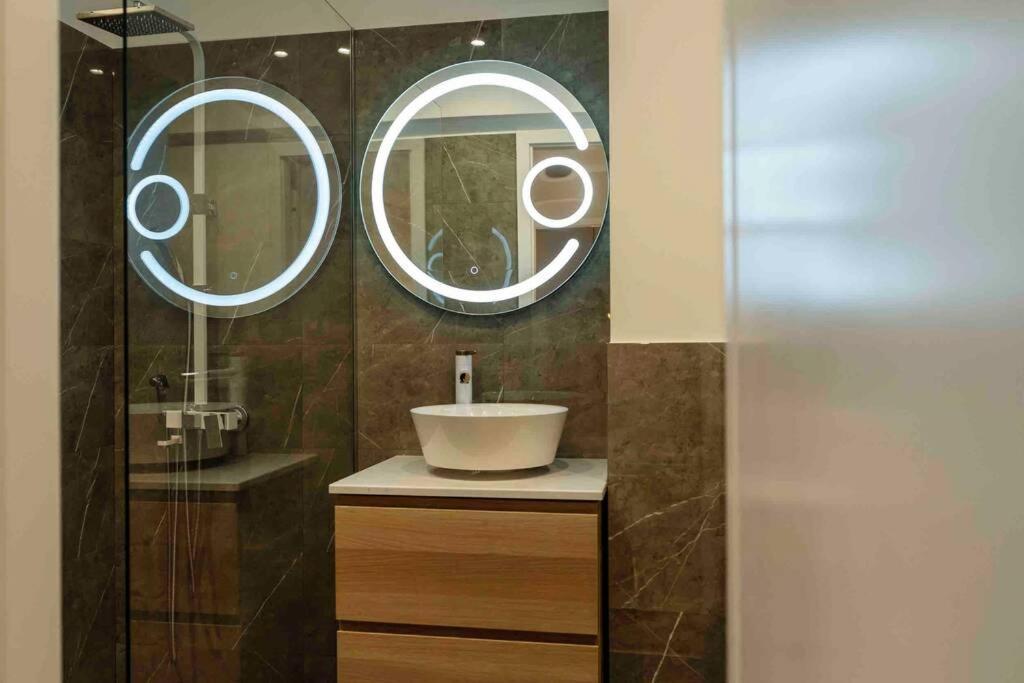 شقة Stunning Views 2Br Intercontinental Flat بوخارست المظهر الخارجي الصورة