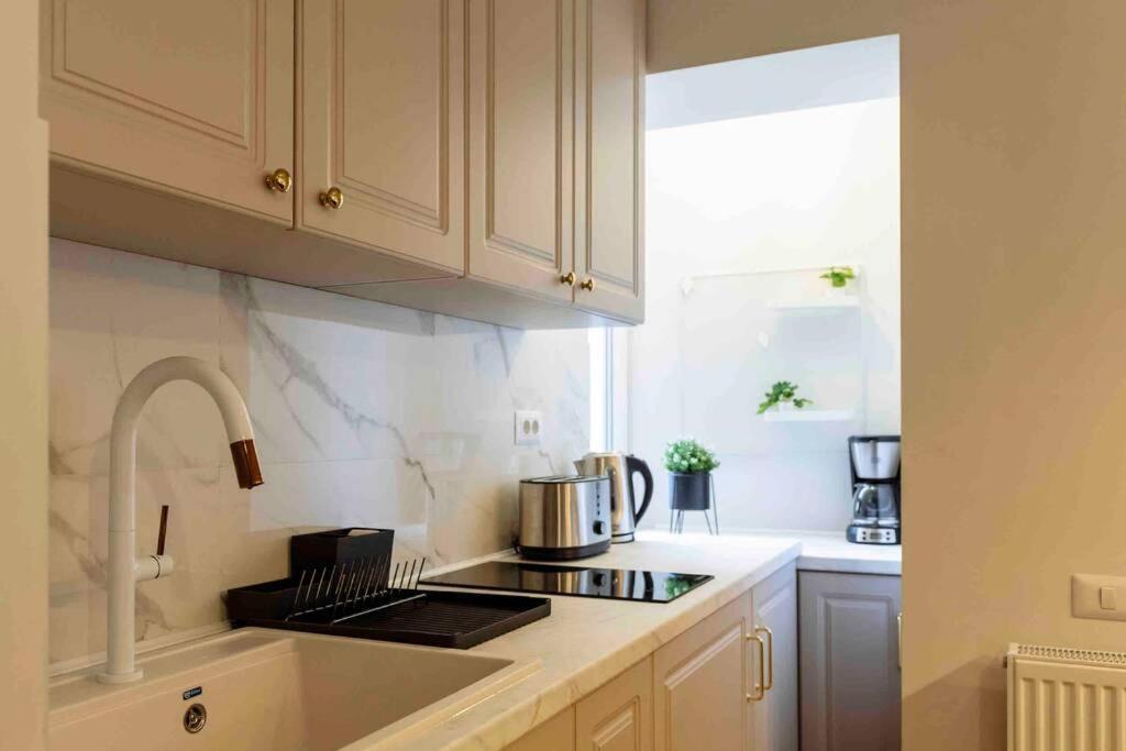 شقة Stunning Views 2Br Intercontinental Flat بوخارست المظهر الخارجي الصورة